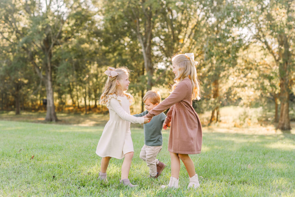 family portrait styling tips with coordinated outfits