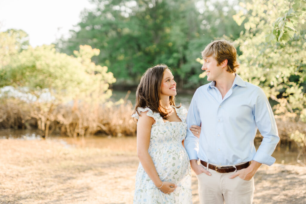 family portrait styling tips showing simple coordinated outfits in blue and tan